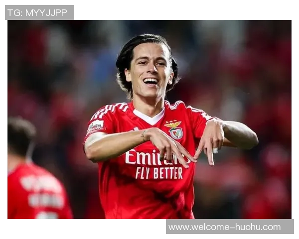 巴萨关注本菲卡19岁后卫奥利维拉德科与经纪人深入洽谈