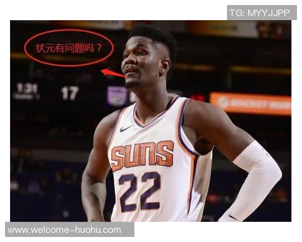 布克半场表现出色11投5中斩获15分三分球命中率高达50