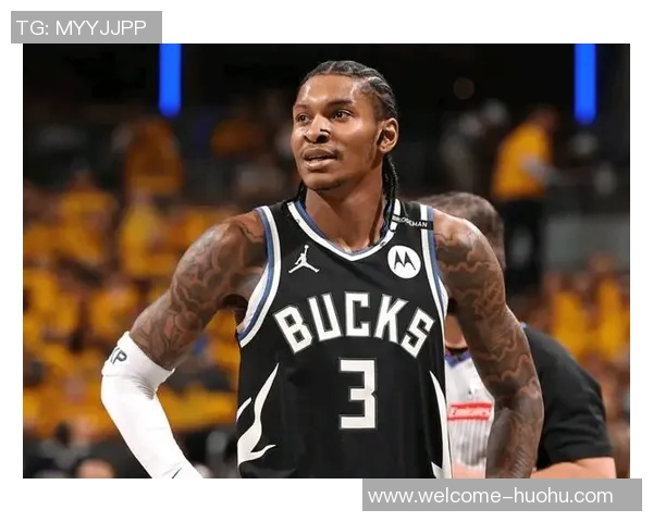 小凯文波特半场表现出色11投8中斩获17分精彩拉杆上篮引发全场欢呼