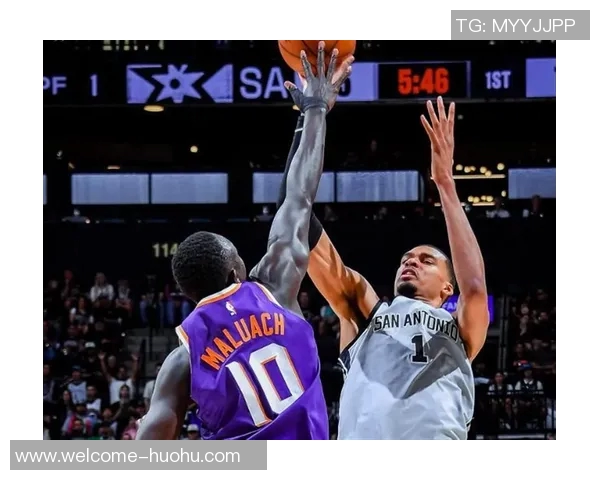 文班亚马回应故意罚球不中事件称当时并未多想只专注比赛表现